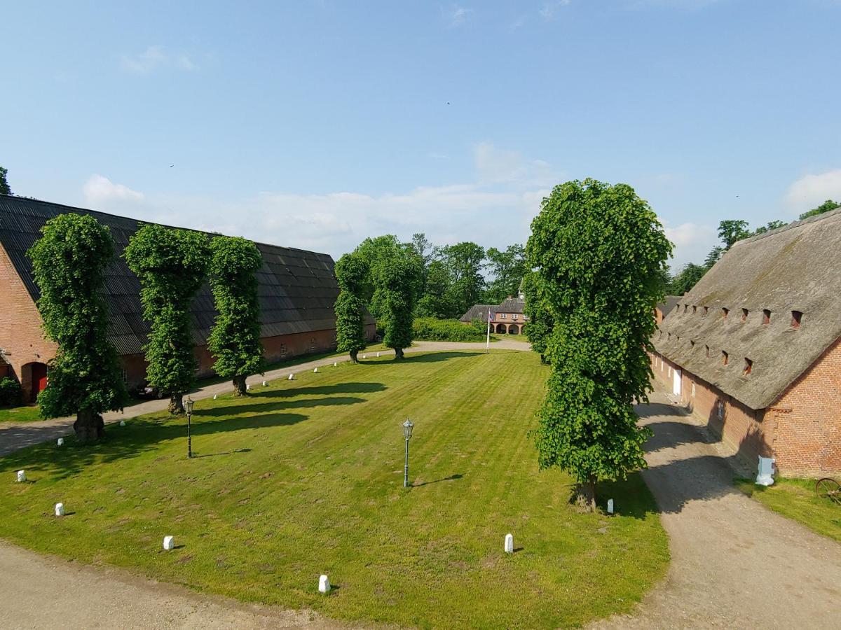 Gut Hohenstein - Platanenappartment Barkelsby Exterior foto